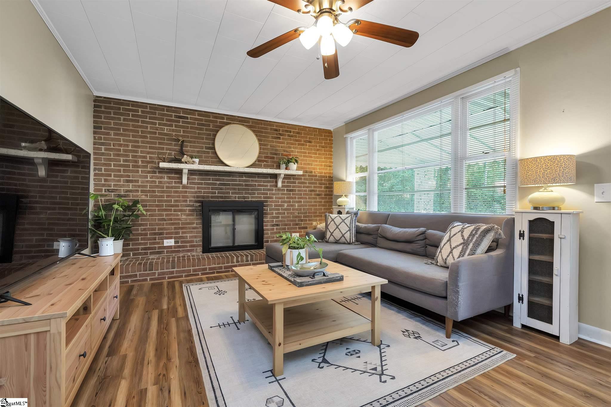 240 Geddis Road Inman, SC 29349 - Photo 2 of 24
