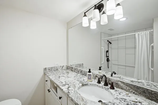 $500,000 | 600 4th Street Southwest, Unit 102, Rochester, MN 55902