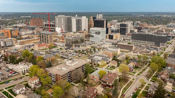 $500,000 | 600 4th Street Southwest, Unit 102, Rochester, MN 55902