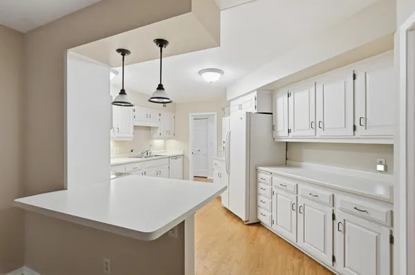 $500,000 | 600 4th Street Southwest, Unit 102, Rochester, MN 55902