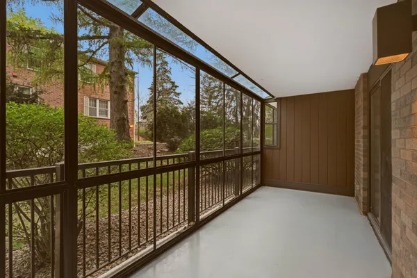 $500,000 | 600 4th Street Southwest, Unit 102, Rochester, MN 55902