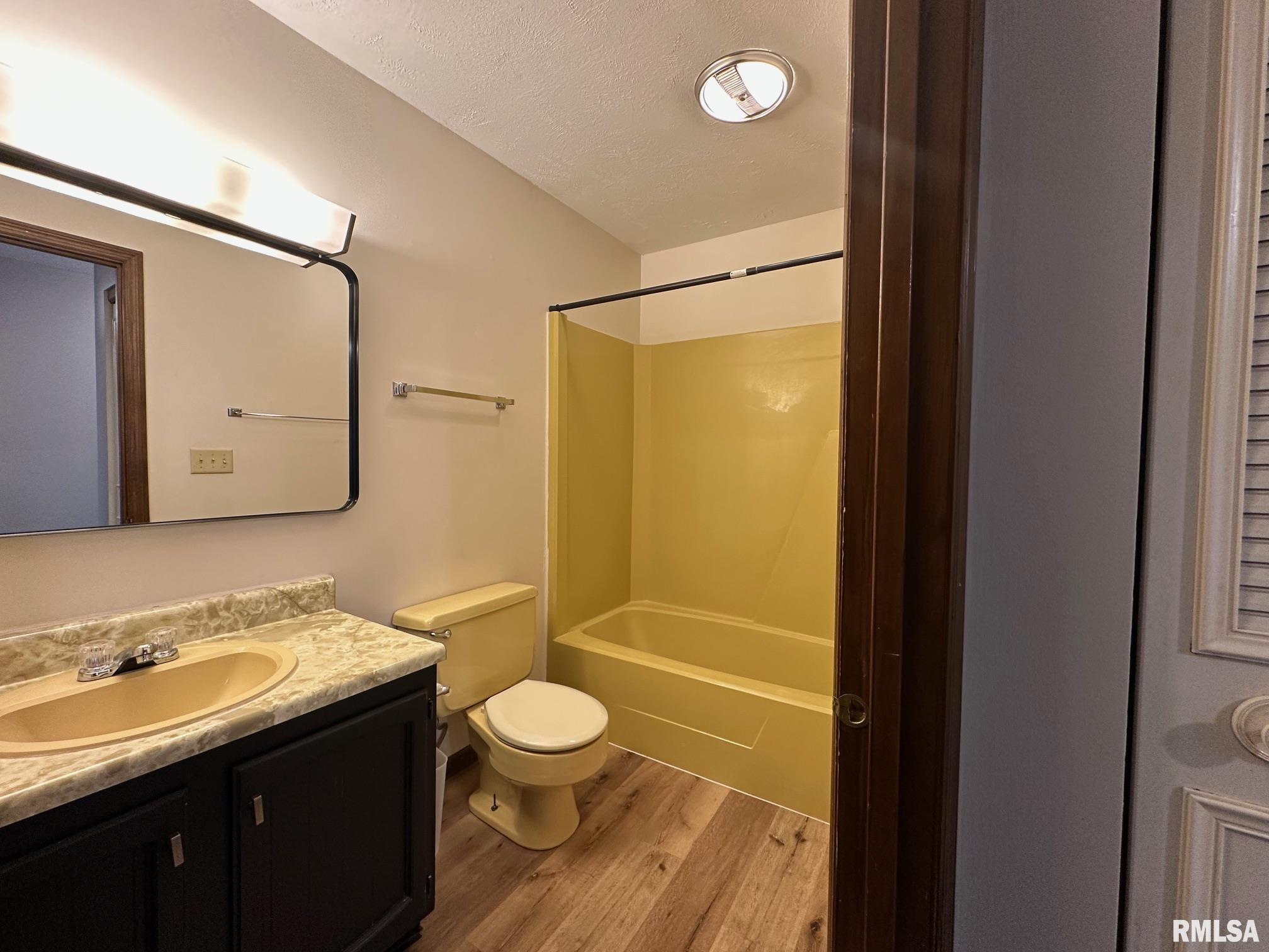 1001 South 1st Street, Unit 6 Springfield, IL 62704 - Photo 9 of 11
