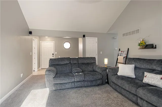 $295,000 | 2021 Northwest 8 Street, Blue Springs, MO 64015