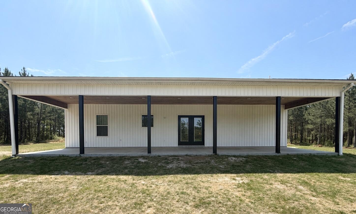 210 St Galilee Road Swainsboro, GA 30401 - Photo 2 of 18 a front view of a house