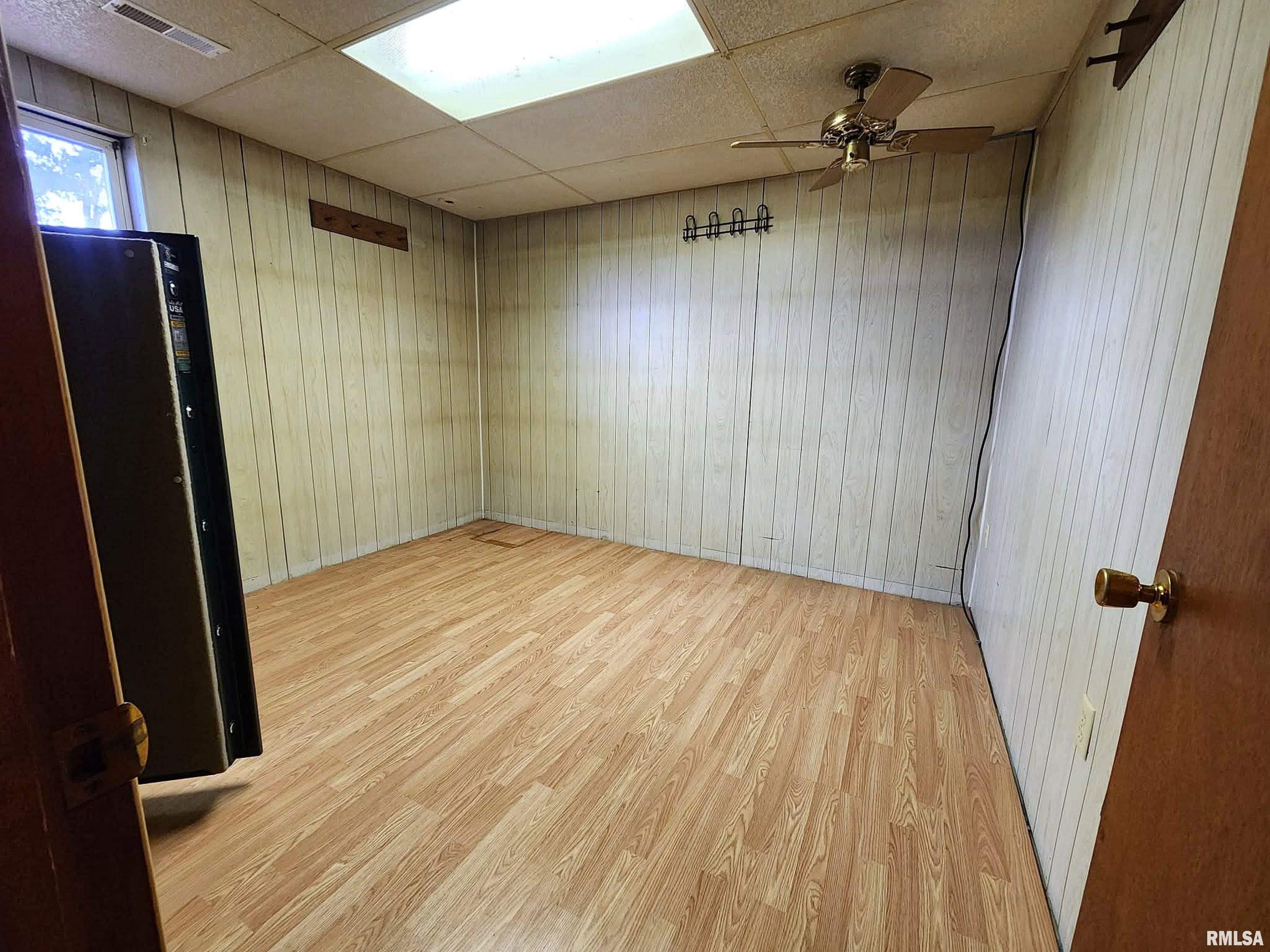 1767 North 400th Avenue Payson, IL 62360 - Photo 14 of 28