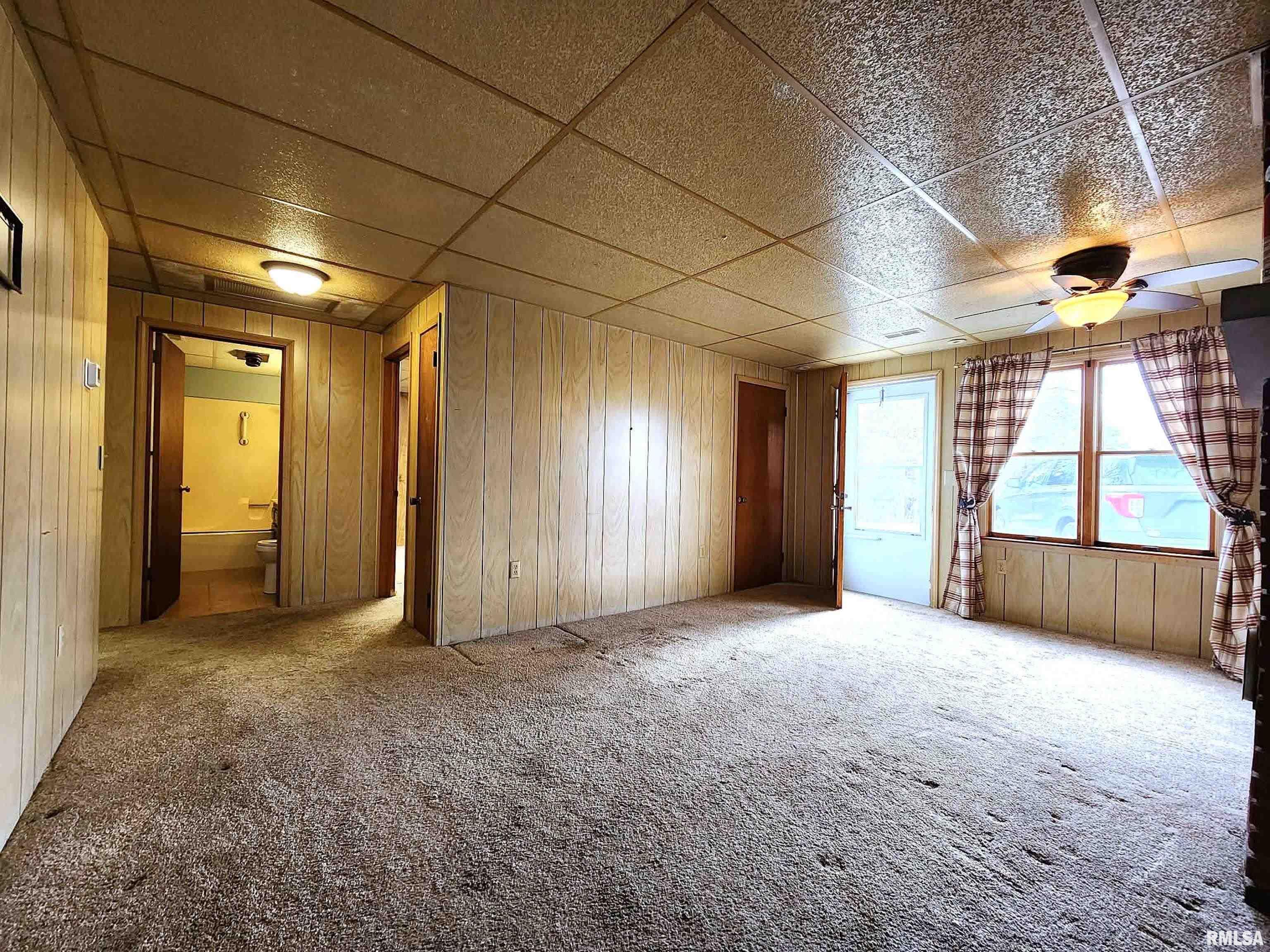 1767 North 400th Avenue Payson, IL 62360 - Photo 4 of 28