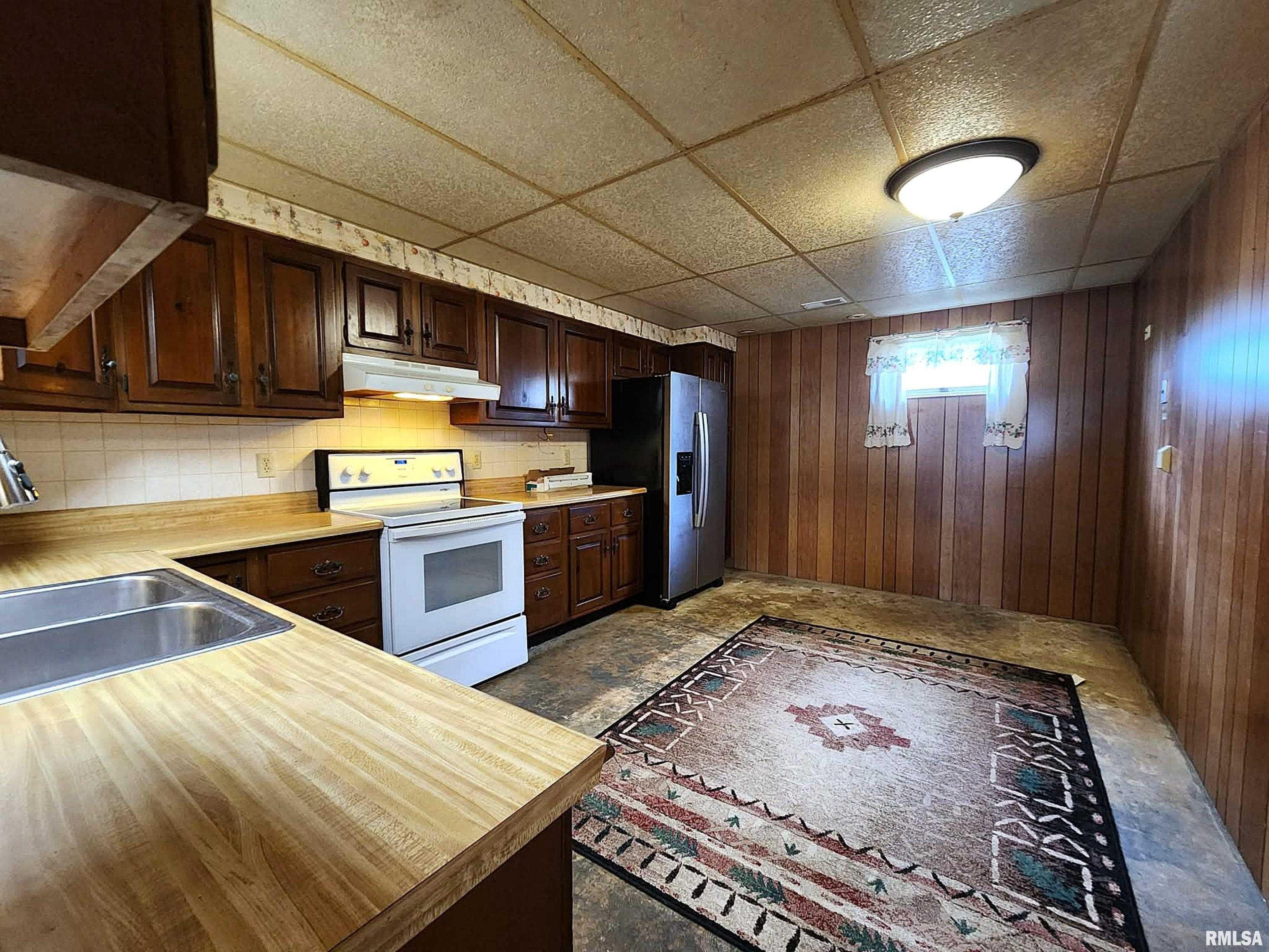 1767 North 400th Avenue Payson, IL 62360 - Photo 6 of 28