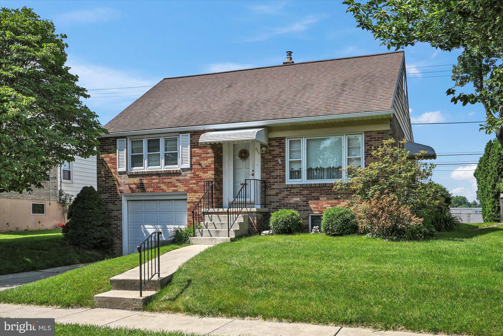 525 Harding Avenue Shillington, PA 19607 - Photo 3 of 27