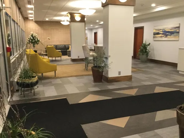 $150,000 | 8900 East Jefferson Avenue, Unit 1021, Detroit, MI 48214