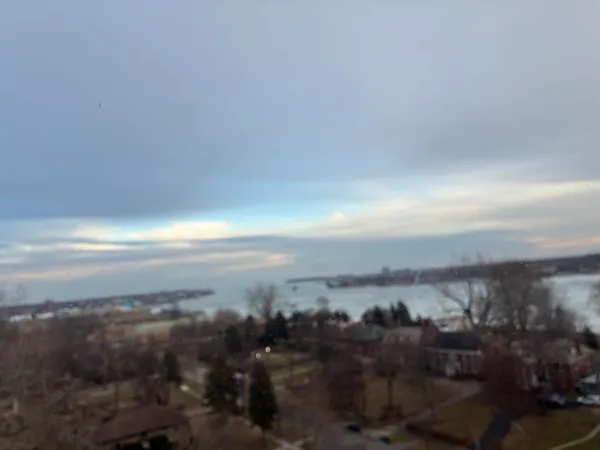 $130,000 | 8900 East Jefferson Avenue, Unit 1021, Detroit, MI 48214