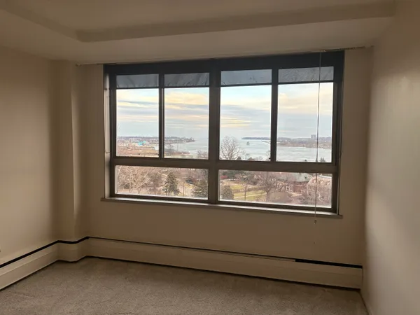 $130,000 | 8900 East Jefferson Avenue, Unit 1021, Detroit, MI 48214