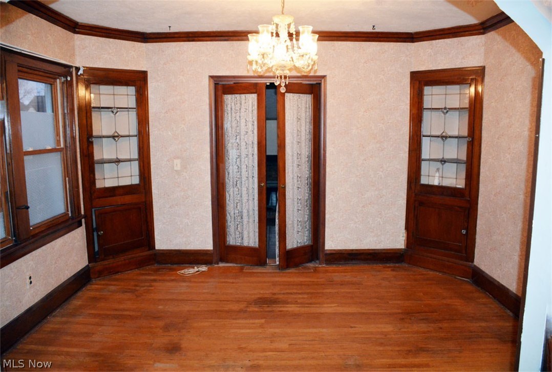 7511 Ridgefield Avenue Parma, OH 44129 - Photo 3 of 11