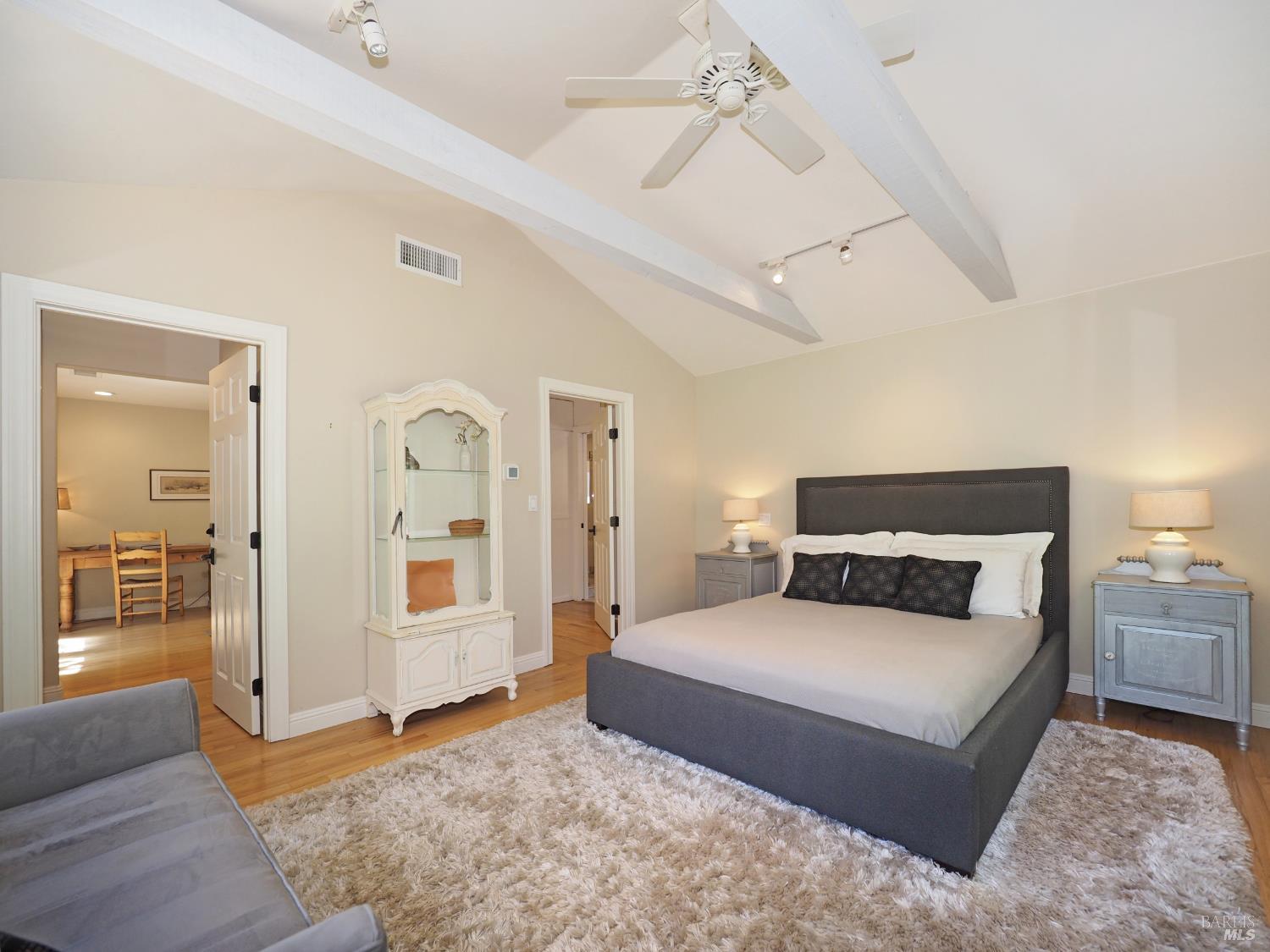 22549 River Road Geyserville, CA 95441 - Photo 24 of 63 Primary Bedroom