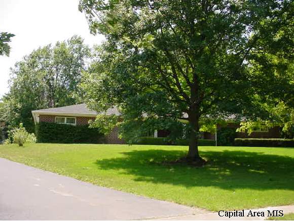 20 Forest Green Drive Springfield, IL 62711 - Photo 1 of 5 Gallery Image 1