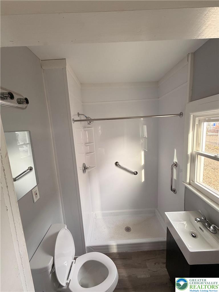 1523 Butler Street Easton, PA 18042 - Photo 6 of 17 !st Floor Bathroom