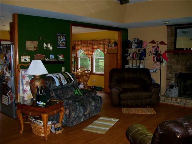 219 Timberlake Drive Springfield, TN 37172 - Photo 3 of 19 Living room has hardwood floors