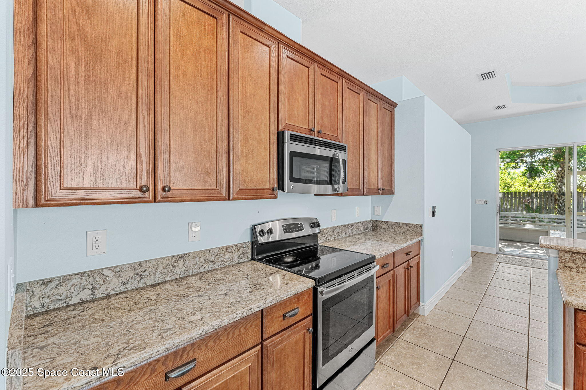 1121 South Orlando Avenue Cocoa Beach, FL 32931 - Photo 16 of 48 Kitchen