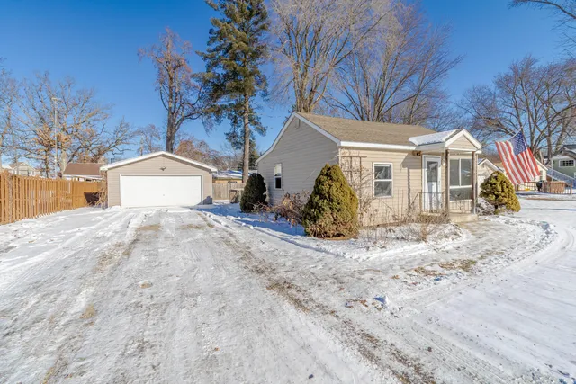 $259,900 | W1060 Golden Glow Road, Bloomfield, WI 53128