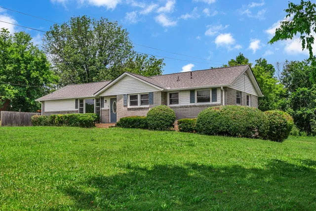 $449,900 | 909 Woods Lake Drive, Madison, TN 37115