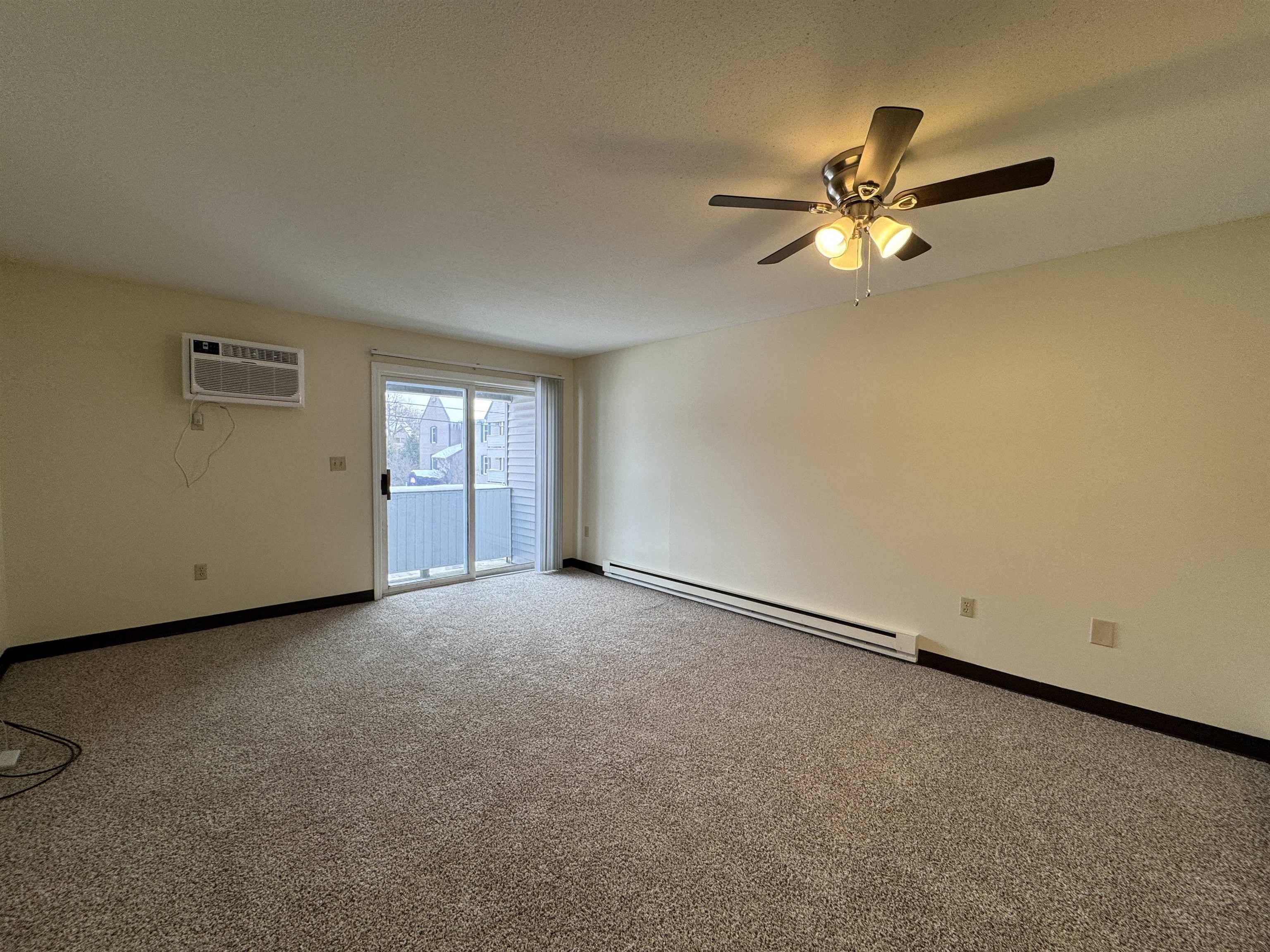 155 Eastern Avenue, Unit 304 Manchester, NH 03104 - Photo 17 of 51