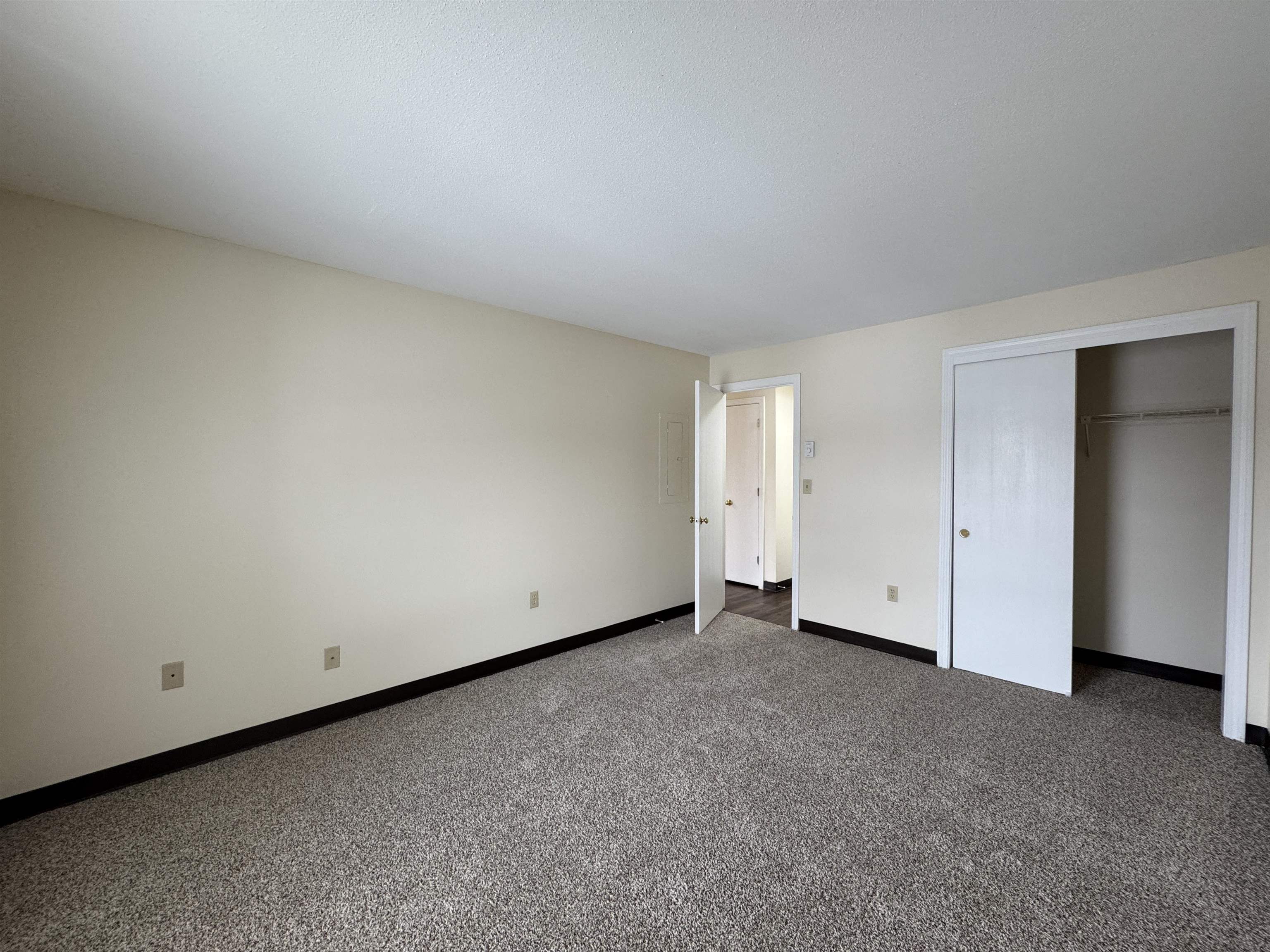 155 Eastern Avenue, Unit 304 Manchester, NH 03104 - Photo 24 of 51