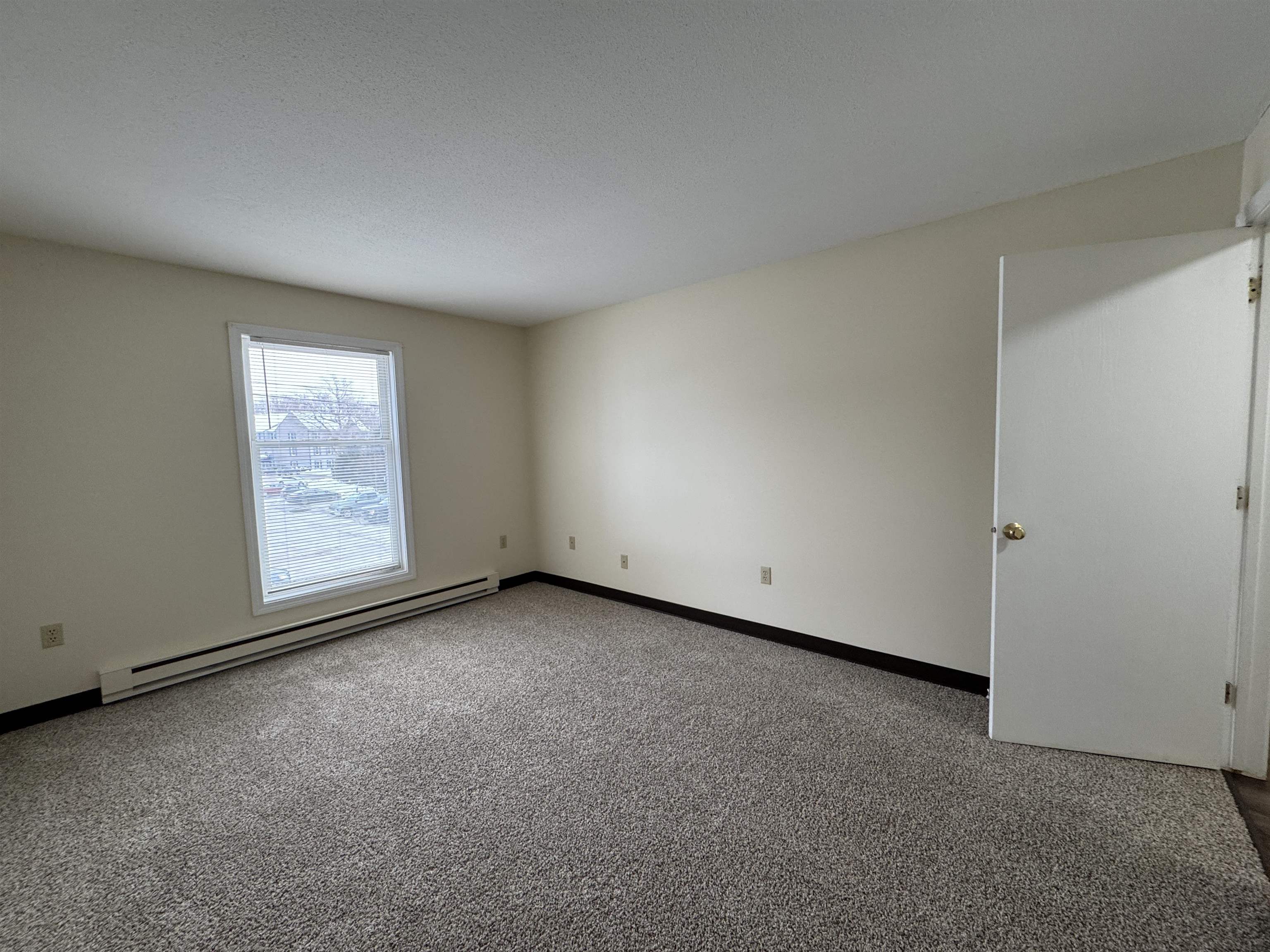 155 Eastern Avenue, Unit 304 Manchester, NH 03104 - Photo 25 of 51