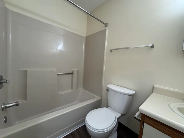 $1,628 | 155 Eastern Avenue, Unit 304, Manchester, NH 03104