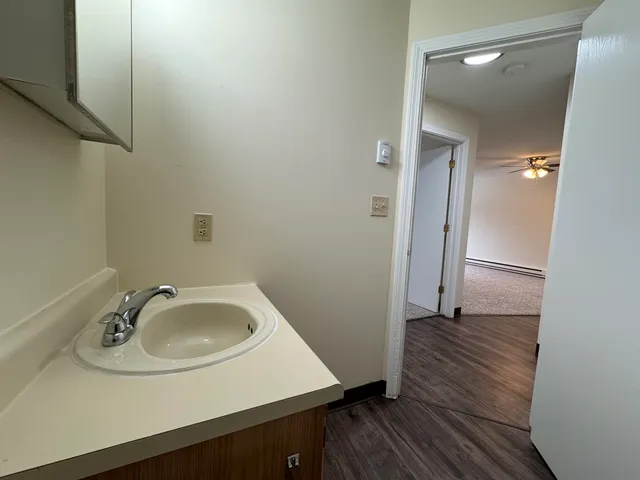 $1,628 | 155 Eastern Avenue, Unit 304, Manchester, NH 03104