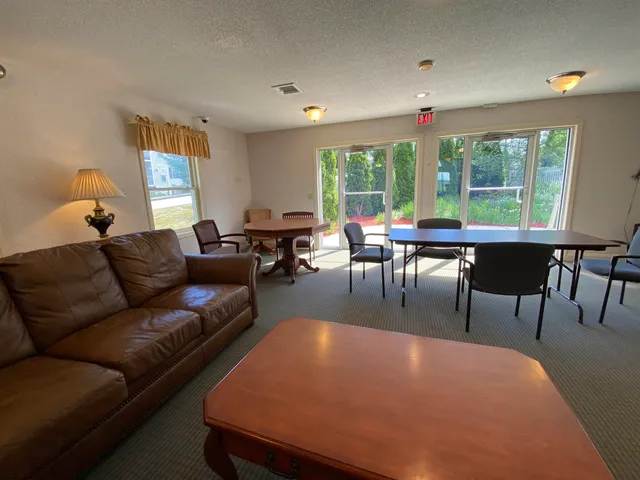 $1,628 | 155 Eastern Avenue, Unit 304, Manchester, NH 03104