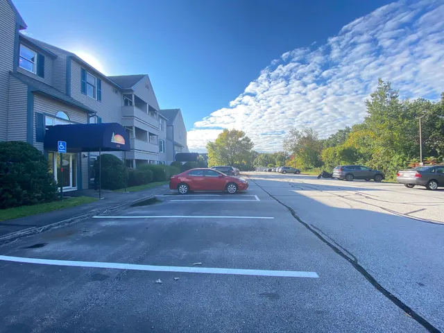 $1,628 | 155 Eastern Avenue, Unit 304, Manchester, NH 03104