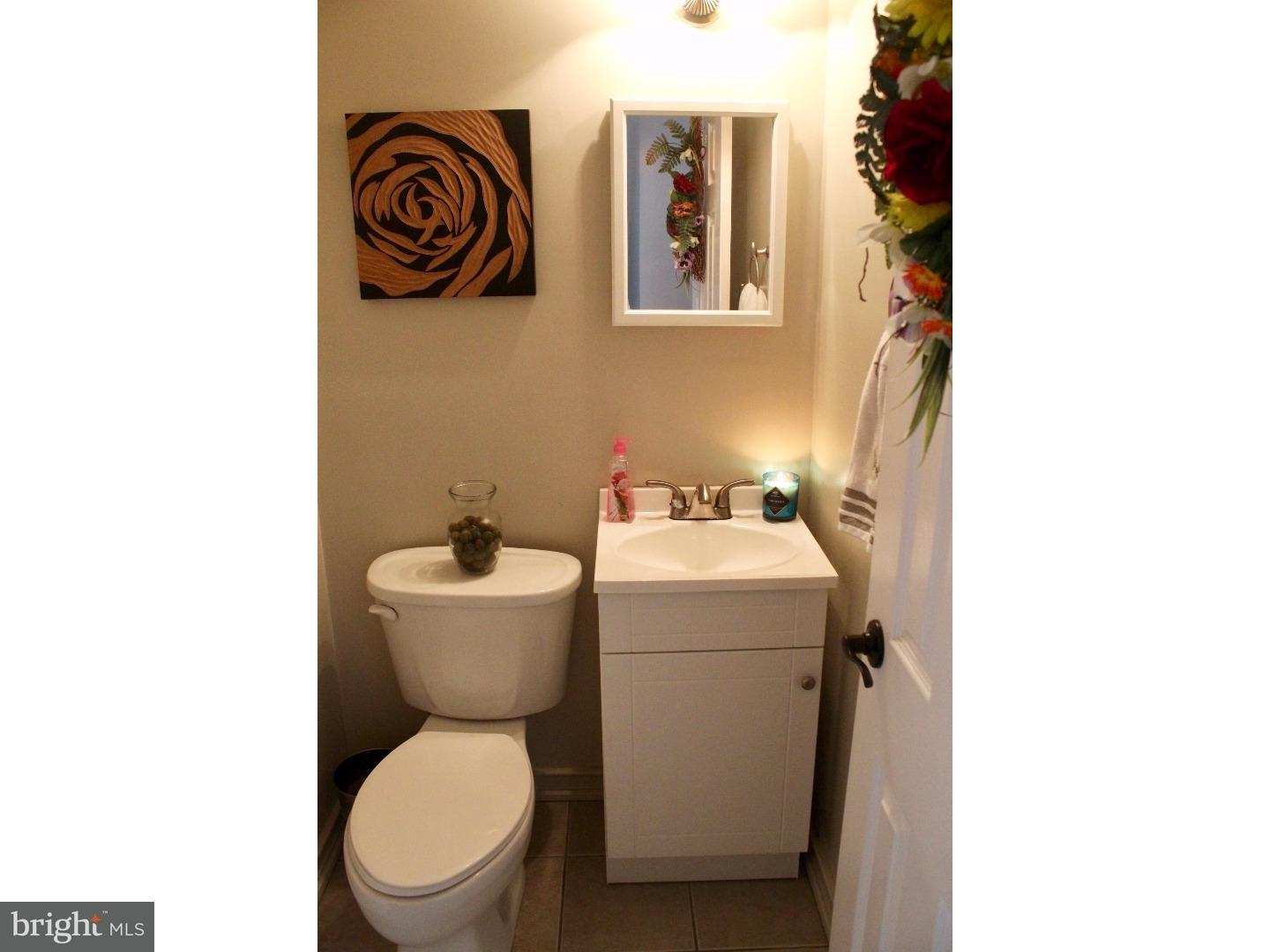 3334 Chesterfield Road Philadelphia, PA 19114 - Photo 19 of 25 Bathroom
