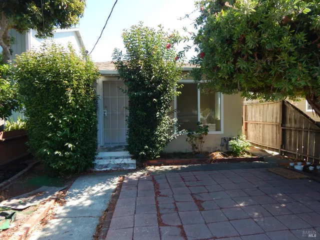 $429,999 | 2854 16th Street, San Pablo, CA 94806