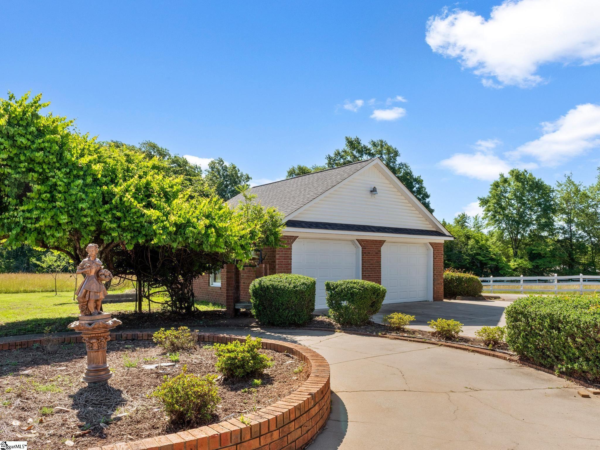 3836 Pennington Road Greer, SC 29651 - Photo 5 of 49