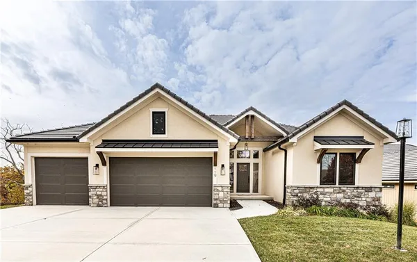 $789,999 | 119 Teton Ridge, Lake Winnebago, MO 64034