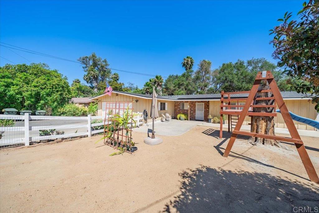 1828 Chapulin Lane Fallbrook, CA 92028 - Photo 40 of 47