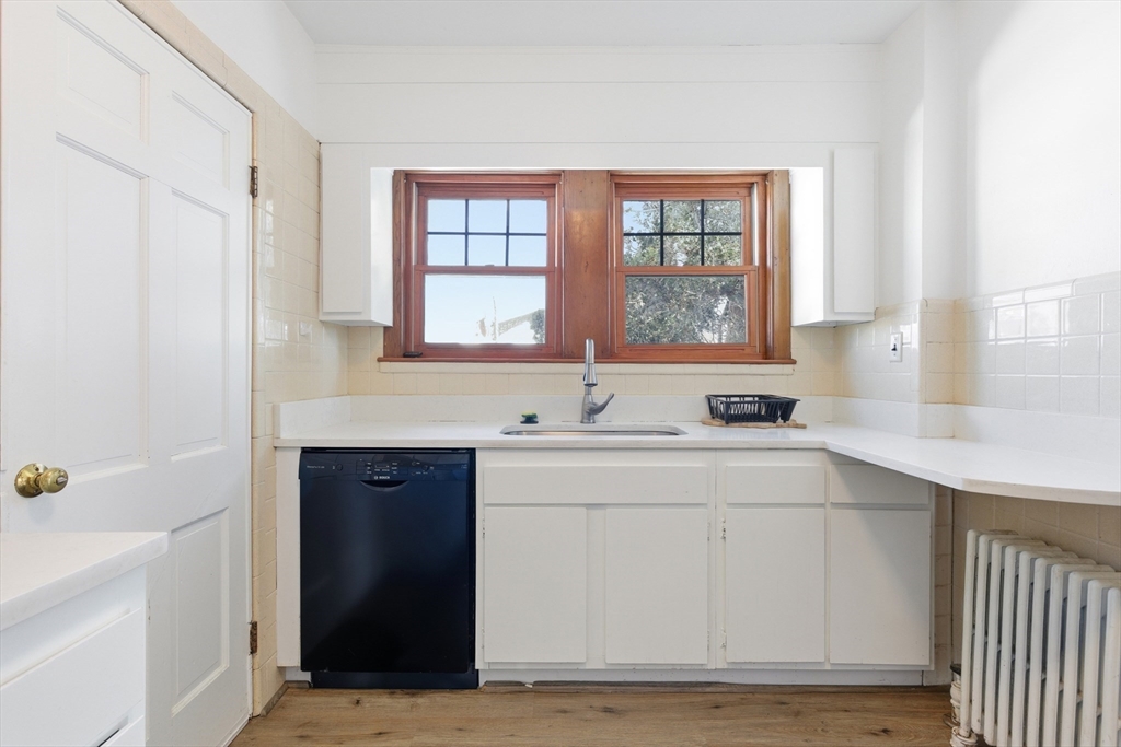 9 Clyde Road, Unit 2 Watertown, MA 02472 - Photo 3 of 21