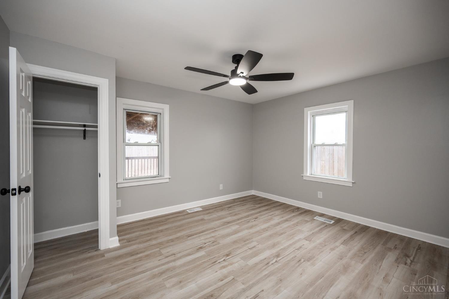 2804 Yankee Road Middletown, OH 45044 - Photo 3 of 37