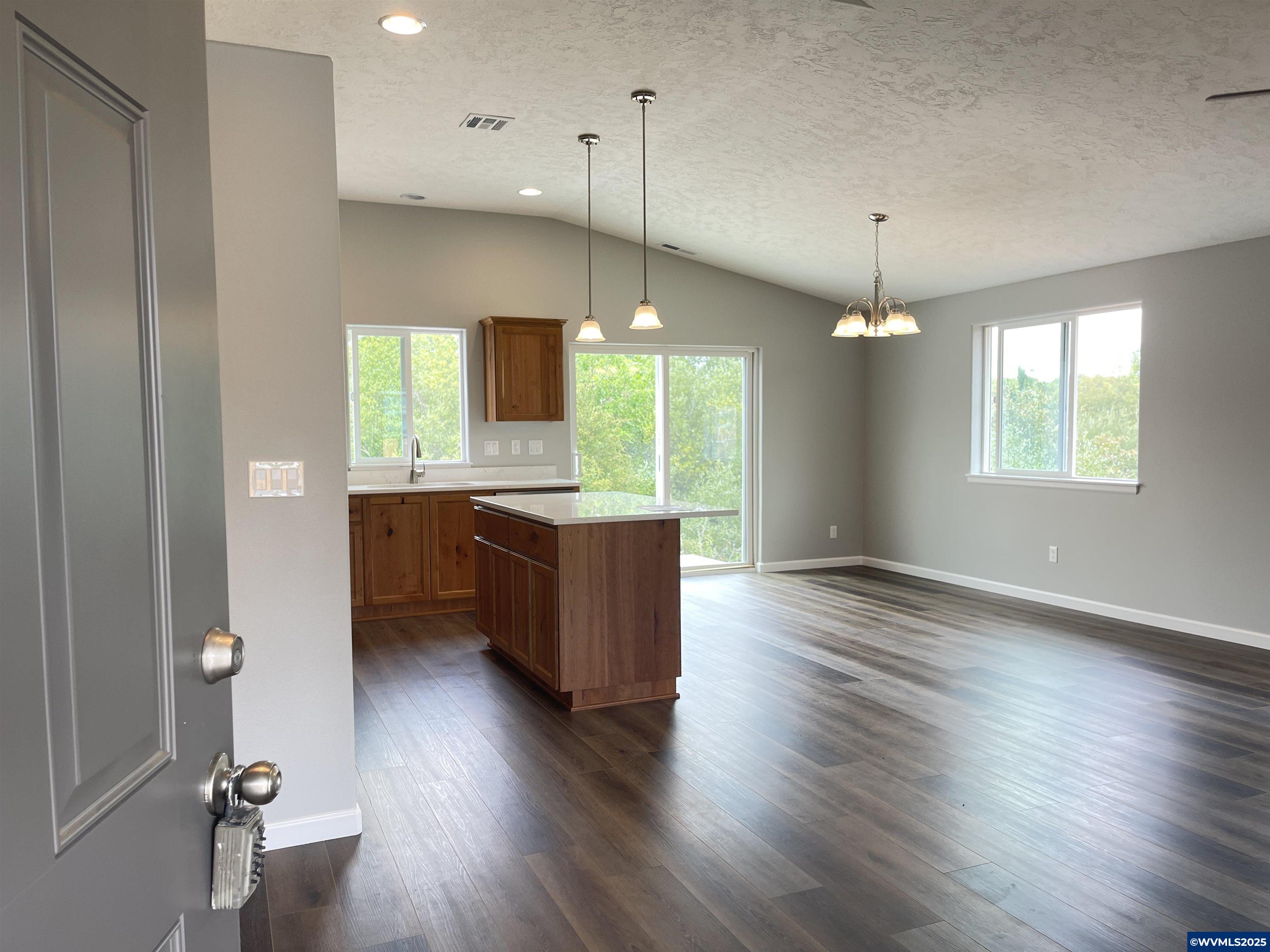 1230 Southwest Hop Street Albany, OR 97321 - Photo 2 of 41