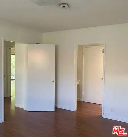 $2,050 | 832 South Gramercy Place, Unit 9, Los Angeles, CA 90005