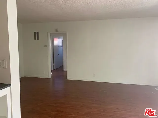 $2,050 | 832 South Gramercy Place, Unit 9, Los Angeles, CA 90005