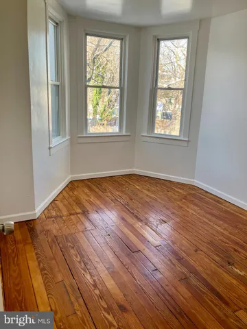 $1,895 | 227 South Broadway, Gloucester City, NJ 08030