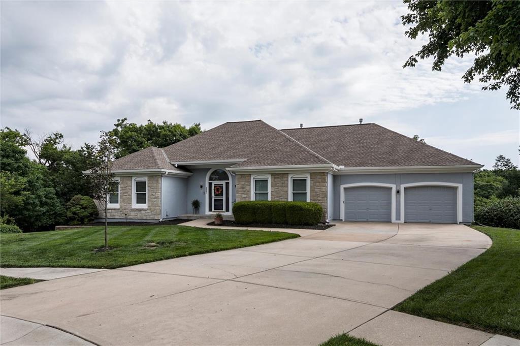 6001 Hallet Street Shawnee, KS 66216 - Photo 4 of 36