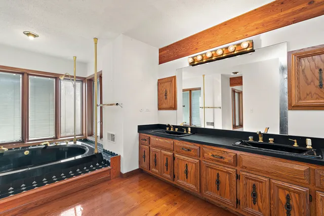 $525,000 | 1625 Lambeth Lane, New Lenox, IL 60451