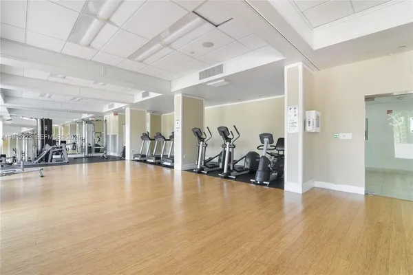 a view of lobby with livingroom