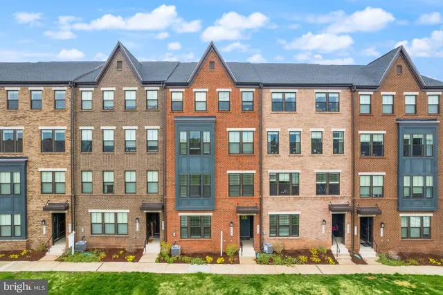 $554,990 | 43361 Radford Divide Terrace, Ashburn, VA 20148