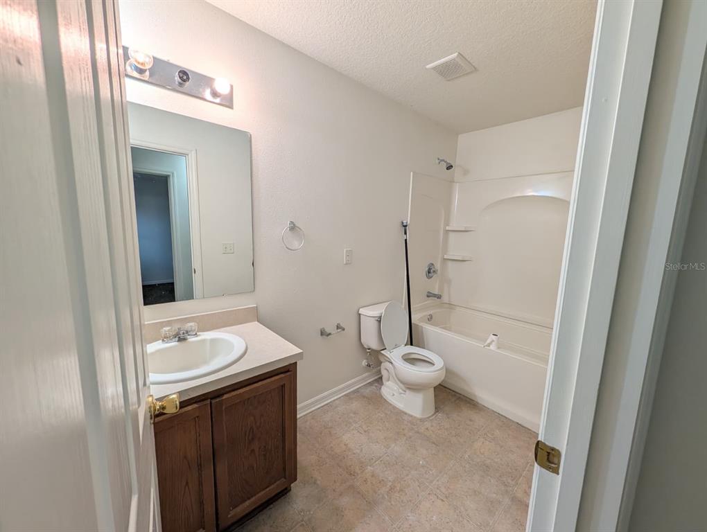11636 Mango Ridge Boulevard Seffner, FL 33584 - Photo 11 of 17 Gallery Image 11