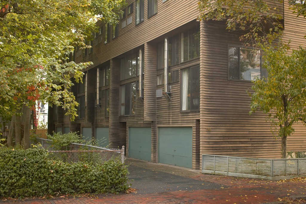 30 Inman Street, Unit C Cambridge, MA 02139 - Photo 8 of 8 a front view of a house with a garden