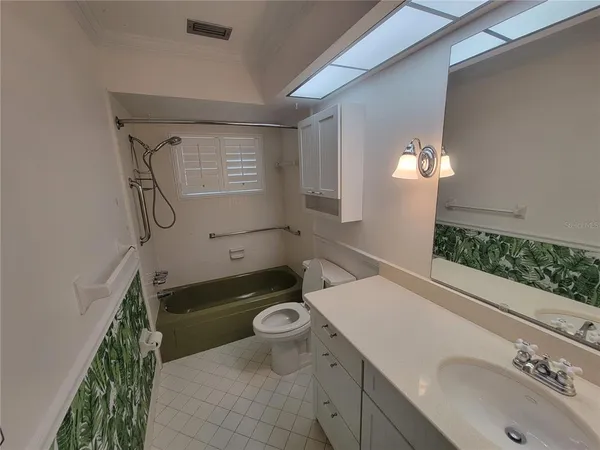 $1,750 | 1657 South Lake Drive, Unit 3, Clearwater, FL 33756