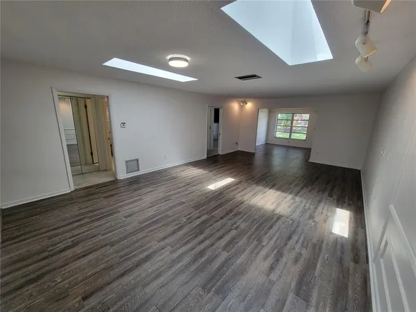 $1,750 | 1657 South Lake Drive, Unit 3, Clearwater, FL 33756