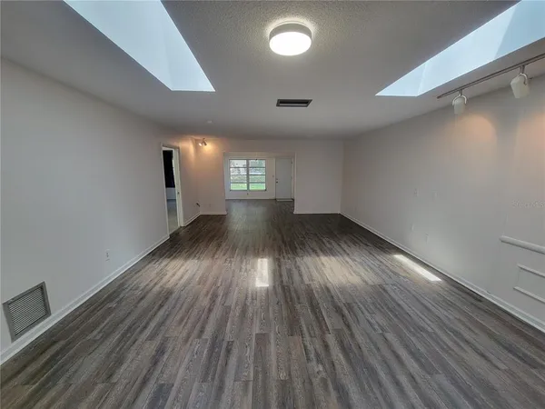 $1,750 | 1657 South Lake Drive, Unit 3, Clearwater, FL 33756